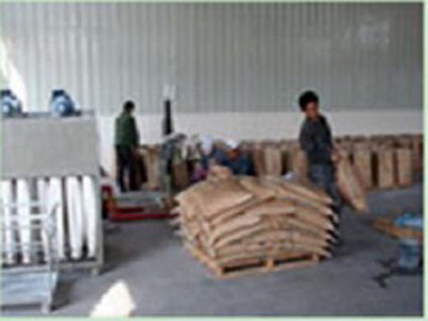 結(jié)晶氯化鋁又被稱為六水氯化鋁或結(jié)晶三氯化鋁,廣泛應(yīng)用于水處理以及制殼工藝中,那么,結(jié)晶氯化鋁成品究竟是怎樣的?它又有哪些優(yōu)勢(shì)呢? 結(jié)晶氯化鋁又被稱為六水氯化鋁或結(jié)晶三氯化鋁,廣泛應(yīng)用于水處理以及制殼工藝中,那么,結(jié)晶氯化鋁成品究竟是怎樣的?它又有哪些優(yōu)勢(shì)呢?